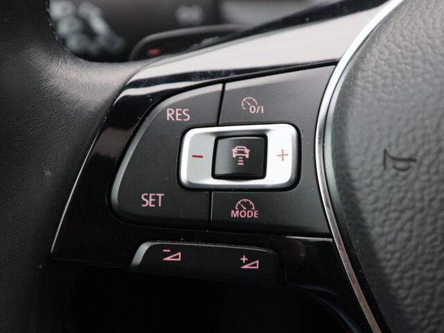 Volkswagen POLO 1.0 TSi Automaat Highline R-Line | Full LED | Panoramadak | Adaptive Cruise | Climatronic | Parkeersensoren | CarPlay | 17 Inch | 64.295 Km !!