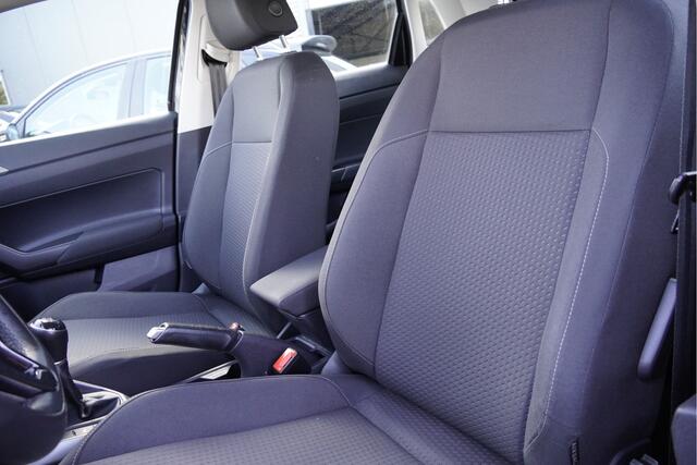 Volkswagen POLO 1.0 TSI 5drs Comfortline BJ2020 Lmv 15" | Led | Pdc | Trekhaak | App-Connect | Navi | Airco | Cruise control | Getint glas