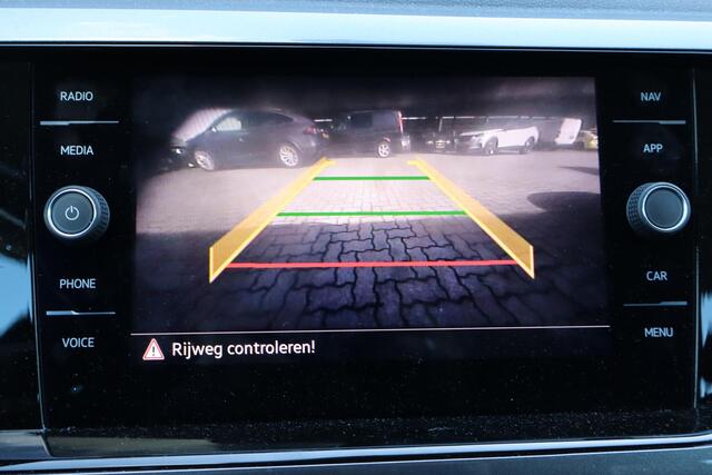 Volkswagen POLO 1.0 TSI Highline Automaat, Apple Carplay, Camera, Cruise control, Lichtmetalen wielen