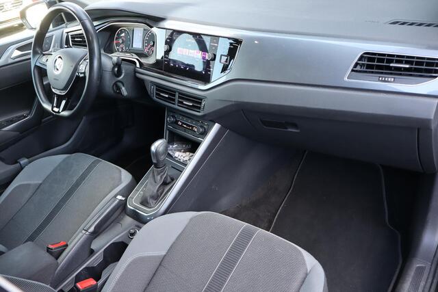 Volkswagen POLO 1.0 TSI Highline Automaat, Apple Carplay, Camera, Cruise control, Lichtmetalen wielen