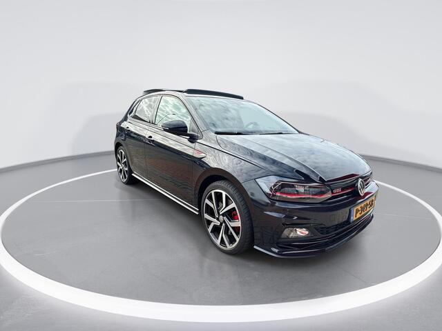 Volkswagen POLO 2.0 TSI 200pk DSG GTI · Panoramadak · Camera · Apple/Android Car Play · Stoelverwarming · Sportstoelen · 18"Velgen · Active Info Display ·
