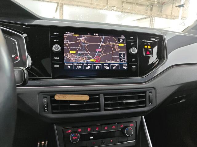 Volkswagen POLO 1.0 TSI 2x R-Line / AUTOMAAT/ PANO/ PARK. SENSOREN/ DIGITAL DASHBOARD/ LED/ ADAPT. CRUISE/ GETINT GLAS/ NAVI/ CLIMA/ 17" LMV