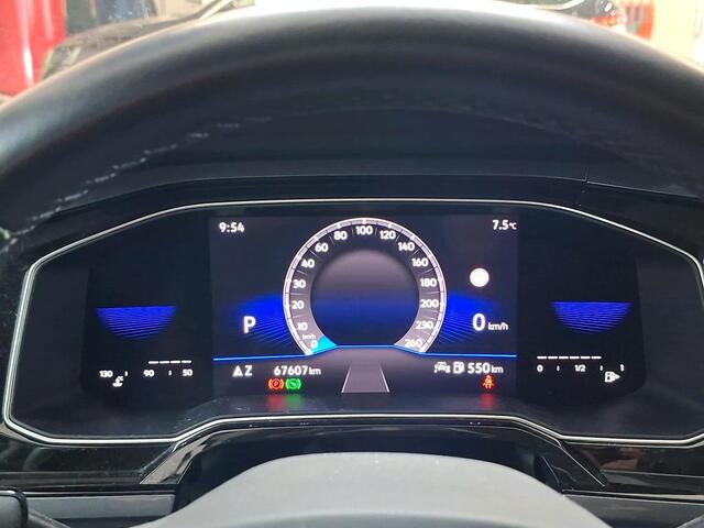 Volkswagen POLO 1.0 TSI Style / AUTOMAAT/ PARK. SENSOREN/ IQ. LIGHT/ DIGITAL DASHBOARD/ ADAPT. CRUISE/ GETINT GLAS/ NAVI/ CLIMA/ 16" LMV