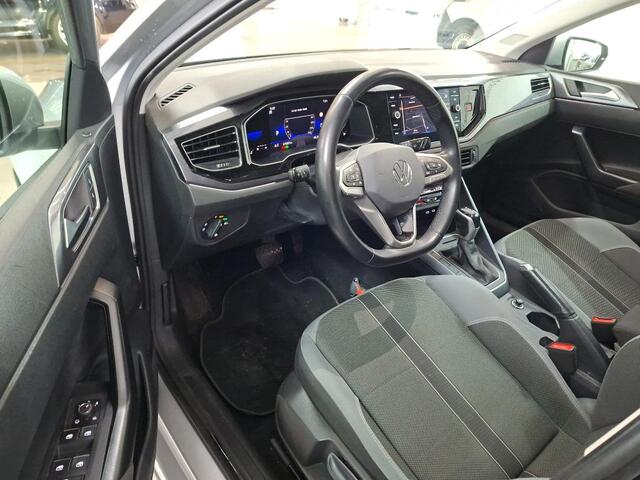 Volkswagen POLO 1.0 TSI Style / AUTOMAAT/ PARK. SENSOREN/ IQ. LIGHT/ DIGITAL DASHBOARD/ ADAPT. CRUISE/ GETINT GLAS/ NAVI/ CLIMA/ 16" LMV