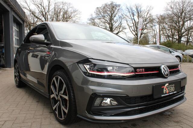 Volkswagen POLO 2.0 TSI GTI 220PK Navi Apple Car Climate/Cruise F1 Paddles 18LM