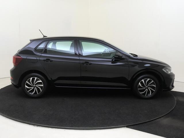 Volkswagen POLO 1.0 TSI Life Business | Navigatie | Stoelverwarming | Climate control | Adaptieve cruise control | Parkeersensoren | Elektrisch inklapbare buitenspiegels | CarPlay |