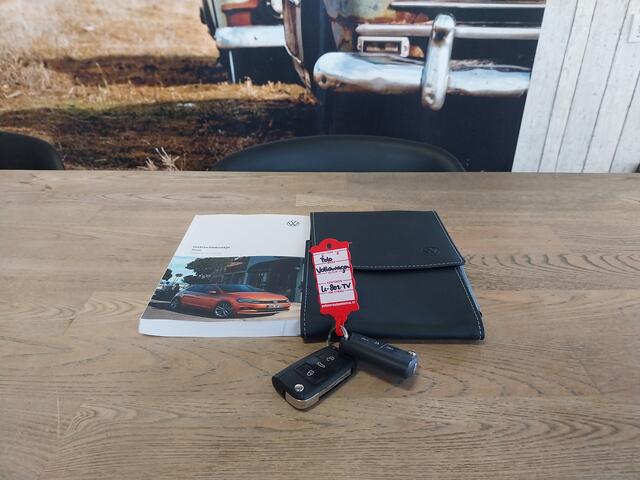 Volkswagen POLO 1.0 TSI Highline Business R Line 1e EIGENAAR ADAPT CRUISE CAMERA LED NAVI ECC