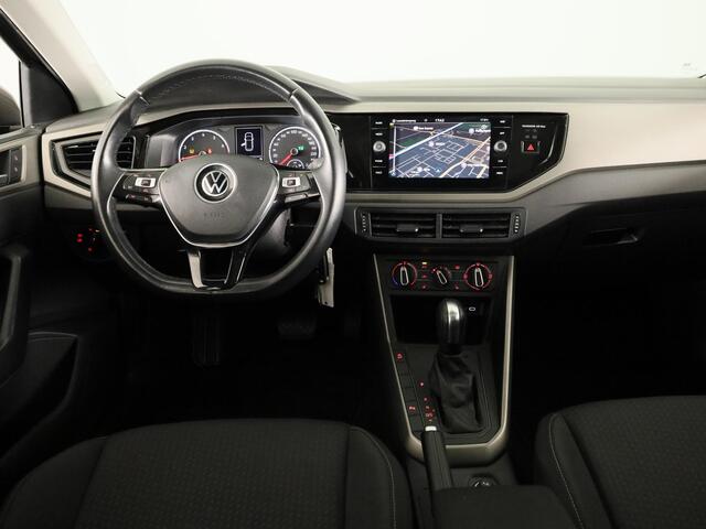 Volkswagen POLO 1.0 TSI Comfortline 95 PK DSG | Navigatie | Panorama dak | Parkeersensoren voor en achter | LM velgen |