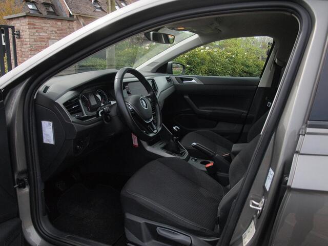Volkswagen POLO 1.0 TSI Comfortline | Climate Control| Apple Carplay | Cruise Control | Parkeersensoren | Stoelverwarming |