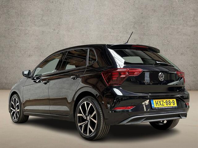 Volkswagen POLO 1.0 TSI Sportline Automaat (VIRTUAL COCKPIT, APPLE CARPLAY, KEYLESS, GROOT NAVI, CLIMATE, SPORTSTOELEN, LM VELGEN, CAMERA, GETINT GLAS, NIEUWSTAAT)