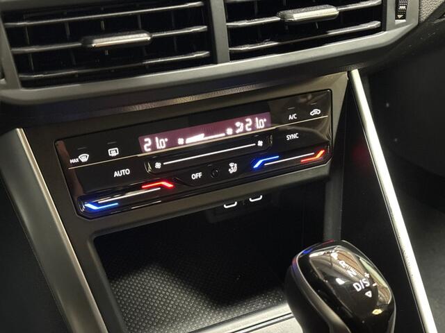 Volkswagen POLO 1.0 TSI Sportline Automaat (VIRTUAL COCKPIT, APPLE CARPLAY, KEYLESS, GROOT NAVI, CLIMATE, SPORTSTOELEN, LM VELGEN, CAMERA, GETINT GLAS, NIEUWSTAAT)