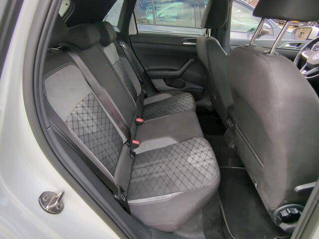 Volkswagen POLO 1.0 TSI 95pk H5 R-Line Business Panoramadak Virtual Cockpit Keyless LED Koplampen Stoelverwarming Clima Camera