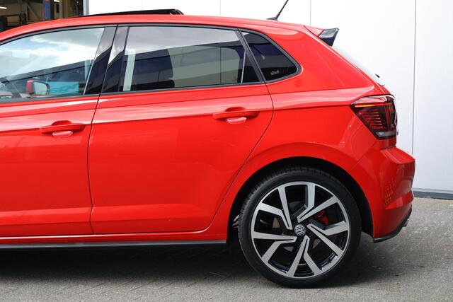 Volkswagen POLO 2.0 TSI GTI / Pano / Camera / Beats