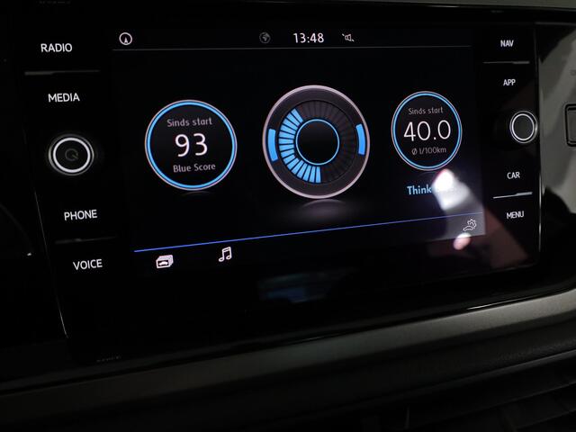 Volkswagen POLO 1.0 TSI Comfortline 95pk | Airconditioning | Adaptieve cruise controle | Navigatie |