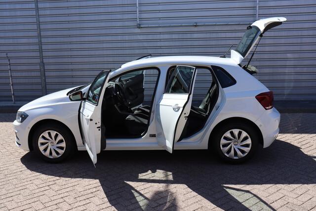 Volkswagen POLO 1.0 TSI Comfortline Business O.a: PDC, ACC, Clima, Navi, Carplay, DAB, Etc. All-in prijs!