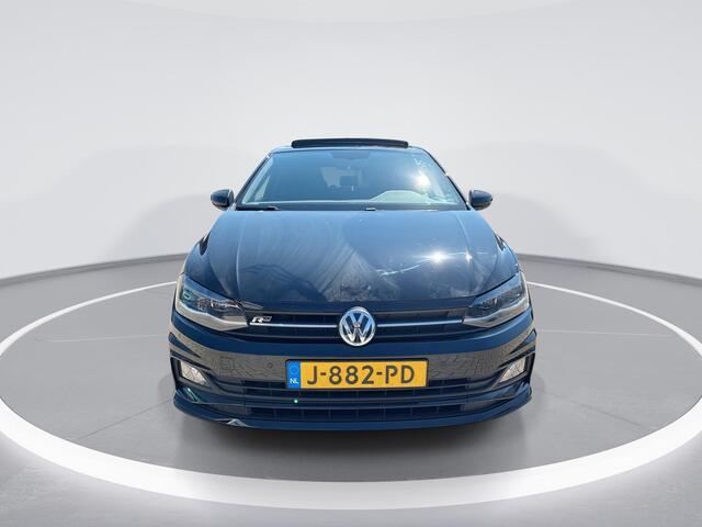 Volkswagen POLO 1.0 TSI 95pk Highline Business R · Panoramadak · Camera · Keyless · Stoelverwarming · Parkeerassistent · 17"Velgen · Draadloze Telefoonlader ·