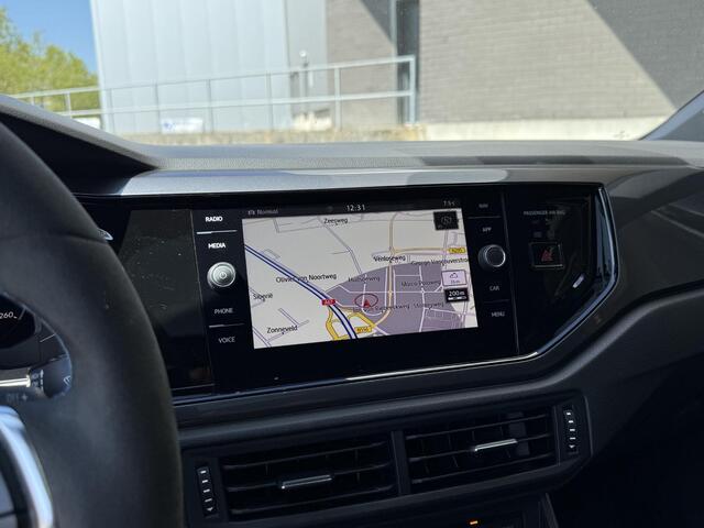 Volkswagen POLO 1.0 TSI R-Line Pano | ACC | Beats | DSG | LED | Parkeersensoren | Dealer Onderhouden | 1e Eigenaar