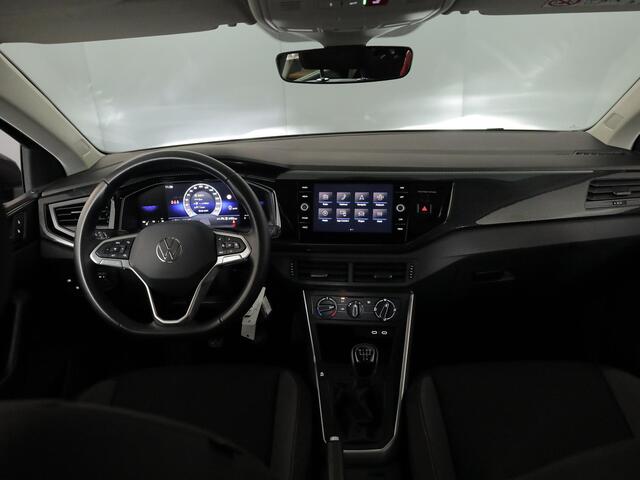 Volkswagen POLO 1.0 TSI Life Business 95 PK | Verlengde garantie | Navigatie via app | Parkeersensoren |