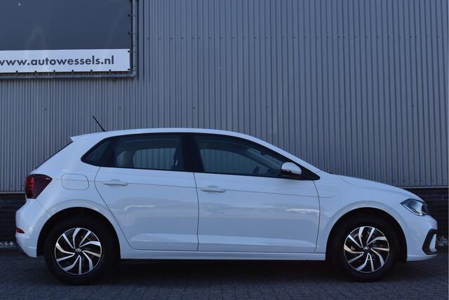 Volkswagen POLO 1.0 TSI Life Facelift! Adaptive cruise, PDC v+a, LED, Carplay