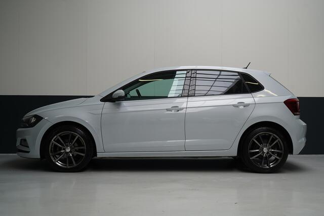 Volkswagen POLO 1.0 TSi 95pk Comfortline 5-drs | Keyless | Parkeersensoren | Carplay | Cruise control | Lm velgen