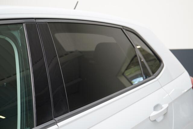 Volkswagen POLO 1.0 TSi 95pk Comfortline 5-drs | Keyless | Parkeersensoren | Carplay | Cruise control | Lm velgen