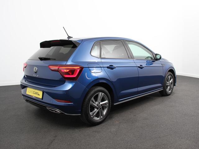 Volkswagen POLO 1.0 TSI R-Line Automaat Camera Parkeer sensoren Adaptive Cruise control Climate Control Extra getint glas Lichtmetalen velgen Stoelverwarming Navigatie Apple Carplay/Android Auto