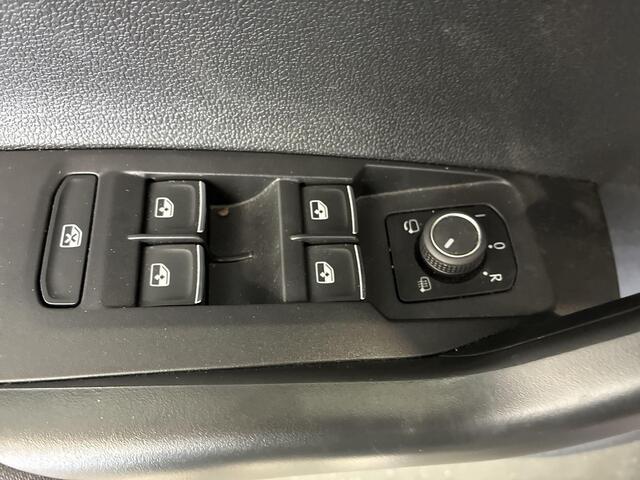 Volkswagen POLO 1.0 TSI 110pk DSG Style · Apple/Android Car Play · Navigatie · Stoelverwarming · P-Sensoren · IQ.Light · 17'' Inch ·