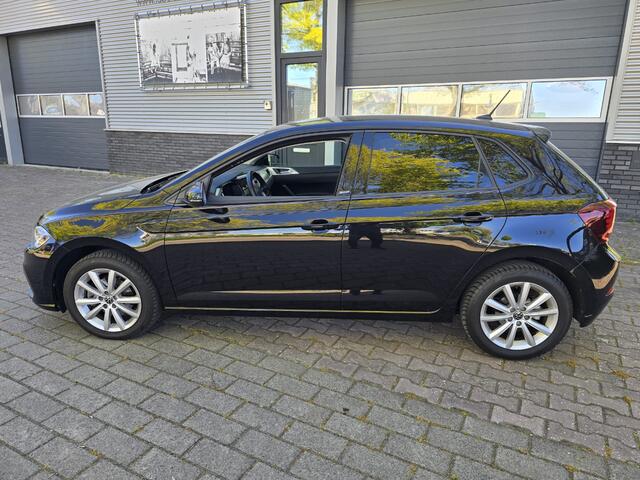 Volkswagen POLO POLO1.0TSI Business DSG LED