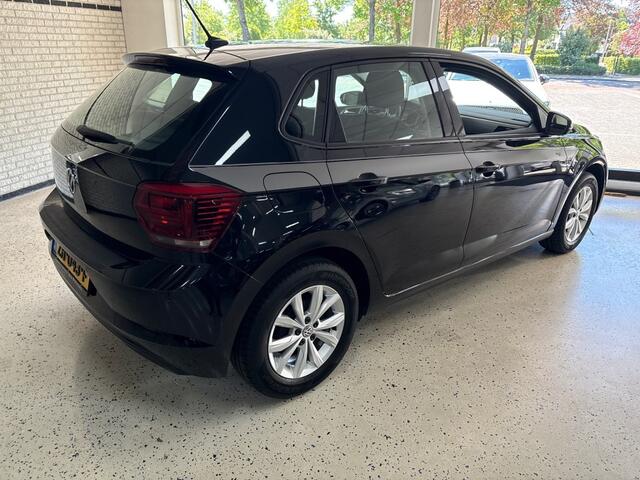 Volkswagen POLO 1.0 TSI Limited Edition / Afn.Haak / Airco / Cruise / Navi / Pdc