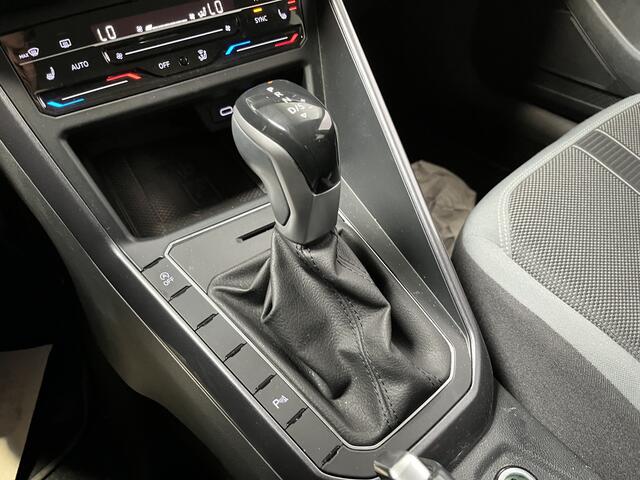 Volkswagen POLO 1.0 TSI Style / AUTOMAAT/ 110 PK/ STOELVERWARMING/ MATRIX LED/ PARKEERSENSOREN V+A/ CAMERA/ APP-CONNECT/ ACC/ DIGITAL DASH/ NAVI/ DAB/ CLIMA/ 16'' LMV