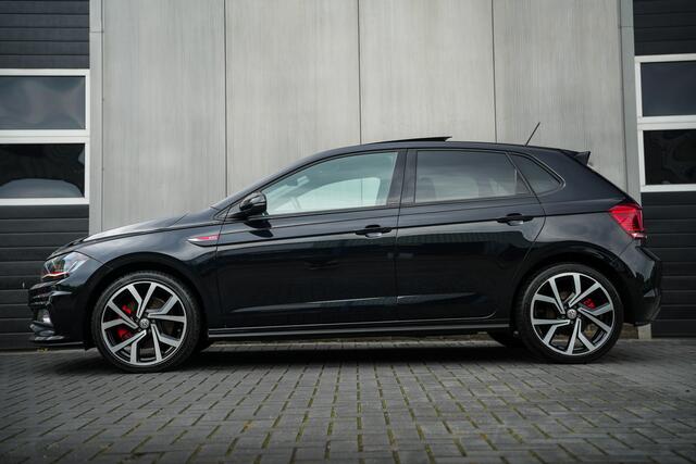 Volkswagen POLO 2.0 TSI GTI 200 pk / Pano-Dak/ Beats-Sound/ Camera/ Sport-Stoelen/ Led-Koplamp/ Adap. Cruise/ Sport-Stoelen/ Stoel.Verw/ 18'' LMV