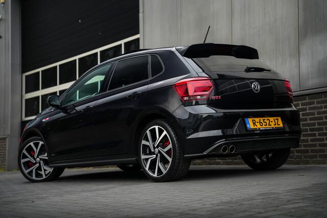 Volkswagen POLO 2.0 TSI GTI 200 pk / Pano-Dak/ Beats-Sound/ Camera/ Sport-Stoelen/ Led-Koplamp/ Adap. Cruise/ Sport-Stoelen/ Stoel.Verw/ 18'' LMV