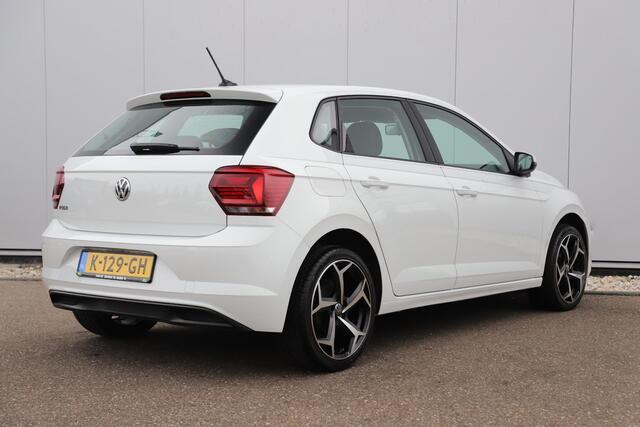 Volkswagen POLO 1.0 TSI Highline 95PK Navigatie Carplay Android 17 inch R-Line Look Velgen Airco Adaptive Cruise