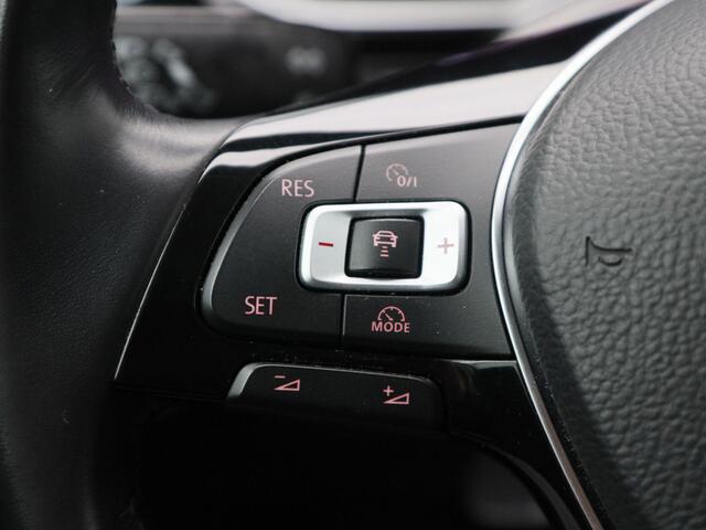 Volkswagen POLO 1.0 TSi Highline | Adaptive cruise | Climatronic | Parkeersensoren | Carplay | Navigatie | 17 Inch | 138.764 Km !!