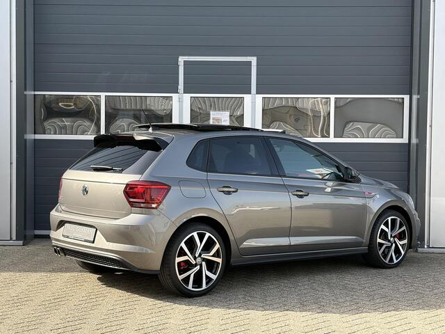Volkswagen POLO 2.0 TSI GTI | CarPlay | Stoel verwarming | Camera | Pano | LED |