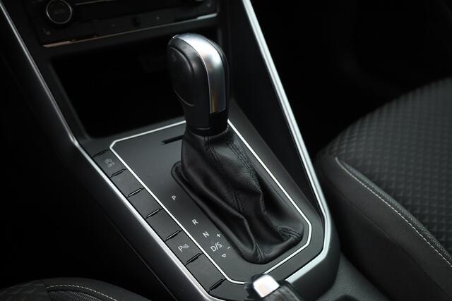 Volkswagen POLO 1.0 TSI Highline | Adapt. Cruise | Stoelverw. | Apple CarPlay & Android Auto | PDC V+A | Navi |