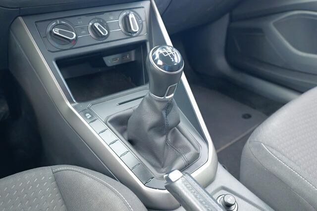Volkswagen POLO 1.0 Comfortline | Cruise control | Apple carplay | 15'' licht metaal