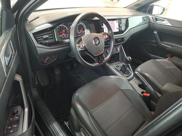 Volkswagen POLO 1.0 TSI Comfortline / PARKEER SENSOREN V+A/ CRUISE/ AIRCO/ NAVI/ DAB