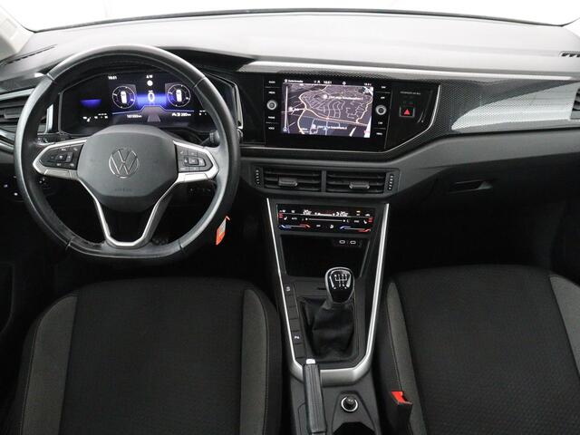 Volkswagen POLO 1.0 TSI Life Business | Stoelverwarming | Adaptive cruise | Carplay | Trekhaak | Navigatie | Full LED | 16'' | Climate control | DAB | Bluetooth