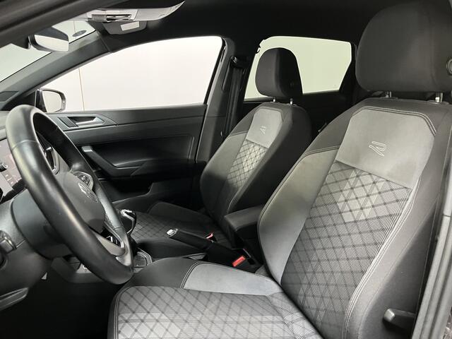 Volkswagen POLO 1.0 TSI R-Line / ADAPTIVE CRUISE/ IQ.LIGHT/ 17'' LMV/ CAMERA/ APP-CONNECT/ STOELVERWARMING/ DIGITAL DASH/ NAVI/ DAB/ CLIMA