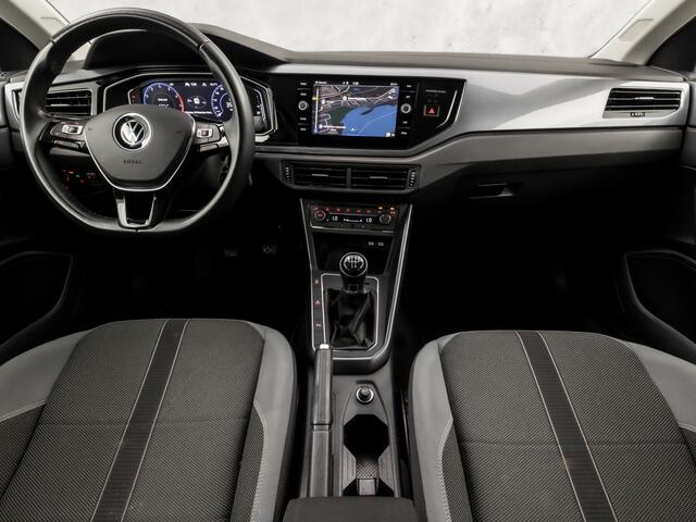 Volkswagen POLO 1.0 TSI Sportline (VIRTUAL COCKPIT, APPLE CARPLAY, GROOT NAVI, CLIMATE, SPORTSTOELEN, PARKEERSENSOREN, GETINT GLAS, LM VELGEN, ADAPTIVE CRUISE, NIEUWSTAAT)