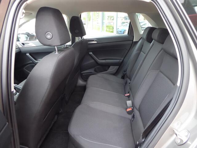 Volkswagen POLO 1.0 TSI Comf.line Business Aut. NAVI, CLIMA, TREKH, PDC V+A, CRUISE!!