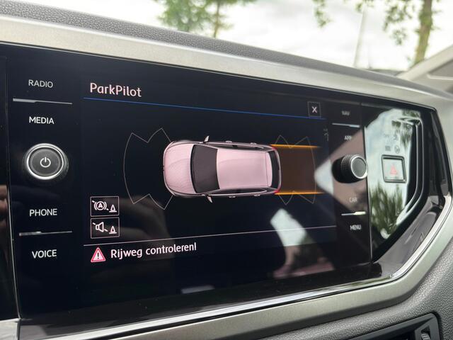 Volkswagen POLO 1.0 TSI Highline Business | Apple Carplay | Stoelverwarming | Parkeersensoren | Cruise
