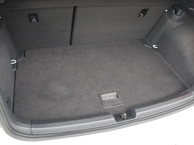 Volkswagen POLO 1.0 TSI Life | Navigatie | Parkeerhulp | Carplay | Adaptive Cruise | Full LED | Digital Cockpit | Airco | Bluetooth | DAB | Lichtmetalen velgen