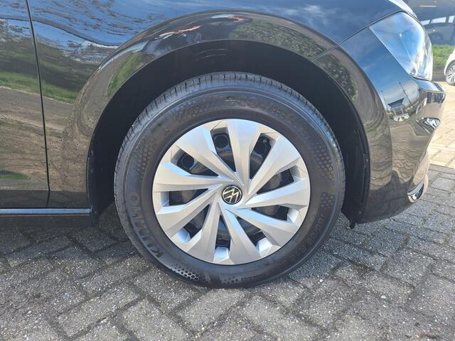 Volkswagen POLO 1.0 TSI Comfortline Executive Navigatie / Parkeersensoren / Cruise control / Metallic lak HAL