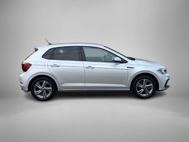 Volkswagen POLO 1.0 TSI 95pk R-Line · Navigatie · Apple/Android Car Play · Camera + Parkeersensoren · Stoelverwarming · Garantie t/m 10-07-2027 of 100000km.