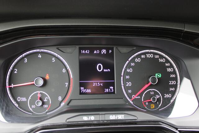 Volkswagen POLO 1.0 TSI Comfortline Business |17-INCH|CAMERA|CRUISE|CARPLAY|