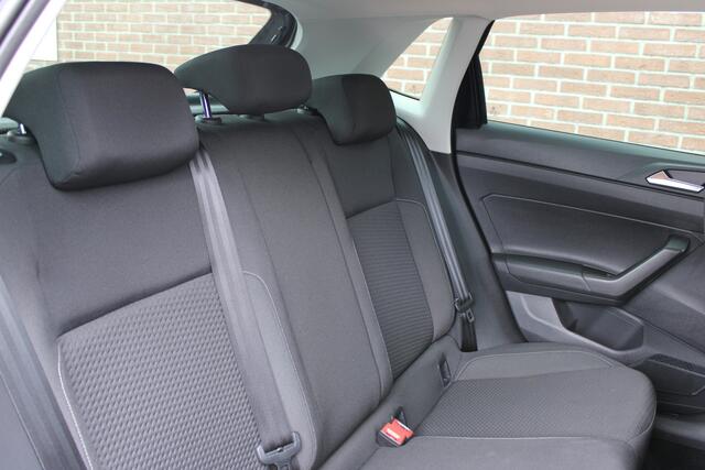 Volkswagen POLO 1.0 TSI Comfortline Business |17-INCH|CAMERA|CRUISE|CARPLAY|