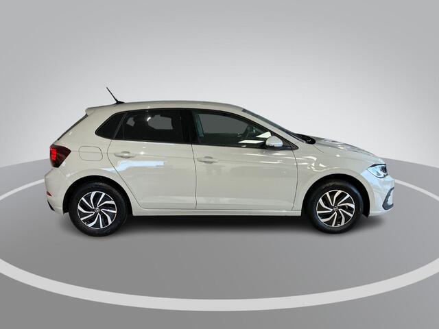 Volkswagen POLO 1.0TSI/95PK DSG Life edition · Navigatie · Apple/Android Car Play· Camera + Parkeersensoren · Garantie t/m 23-08-2028 of 100000km.