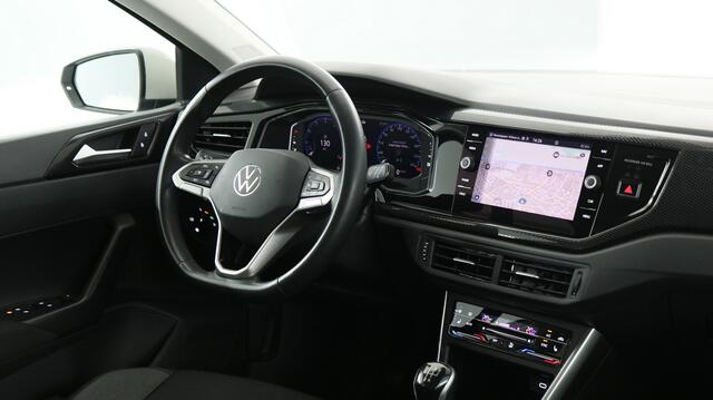 Volkswagen POLO 1.0 TSI 95pk Life Business / Navigatie / Stoelverwarming / Camera